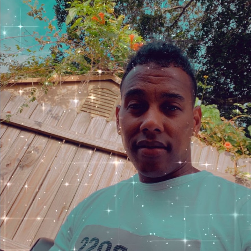 Meet your Posher, Adilson